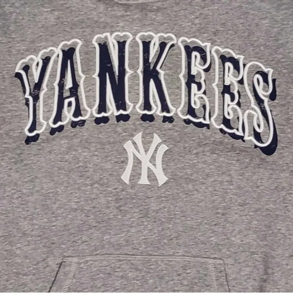 Sudadera Yankees Classic en gris 60884315 - pecho
