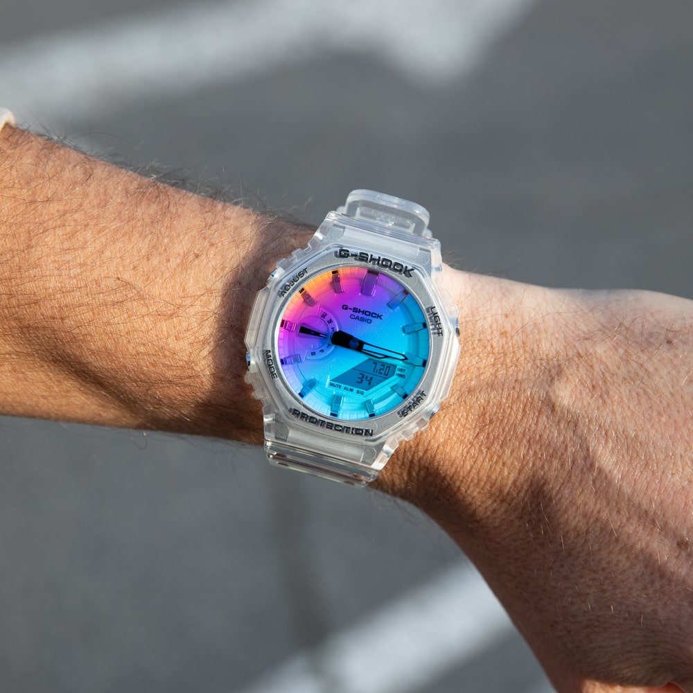 GA2100 G SHOCK IRIDESCENT min