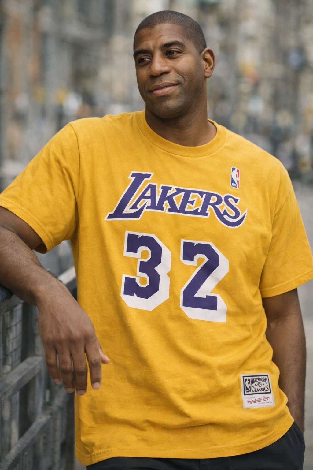 camiseta Mitchell Ness amarilla de Magic Johnson