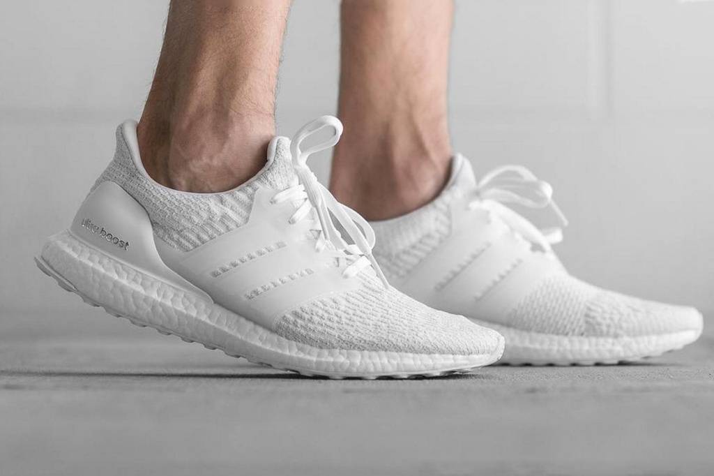 ADIDAS ULTRABOOST TRIPLE WHITE