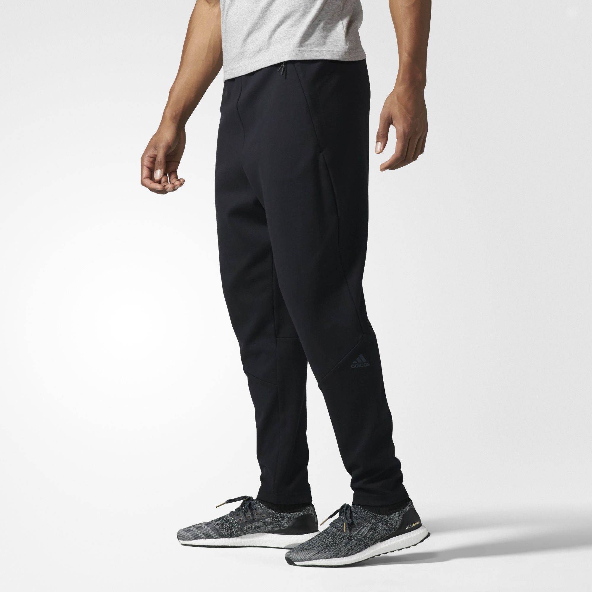 pantalon de chandal adidas ZNE