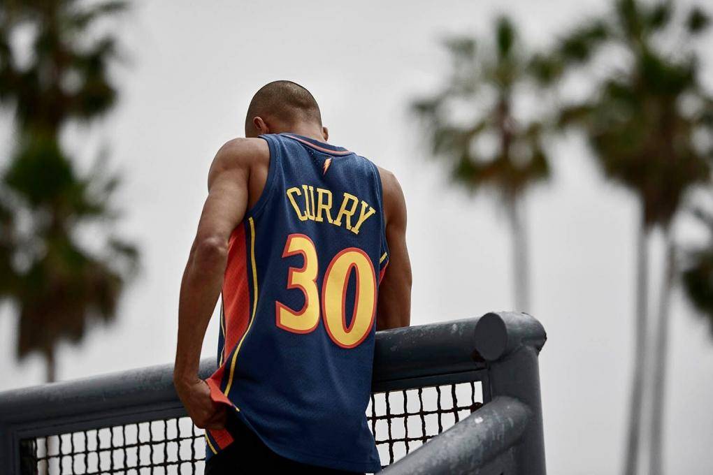 camiseta swingman de curry con warriors